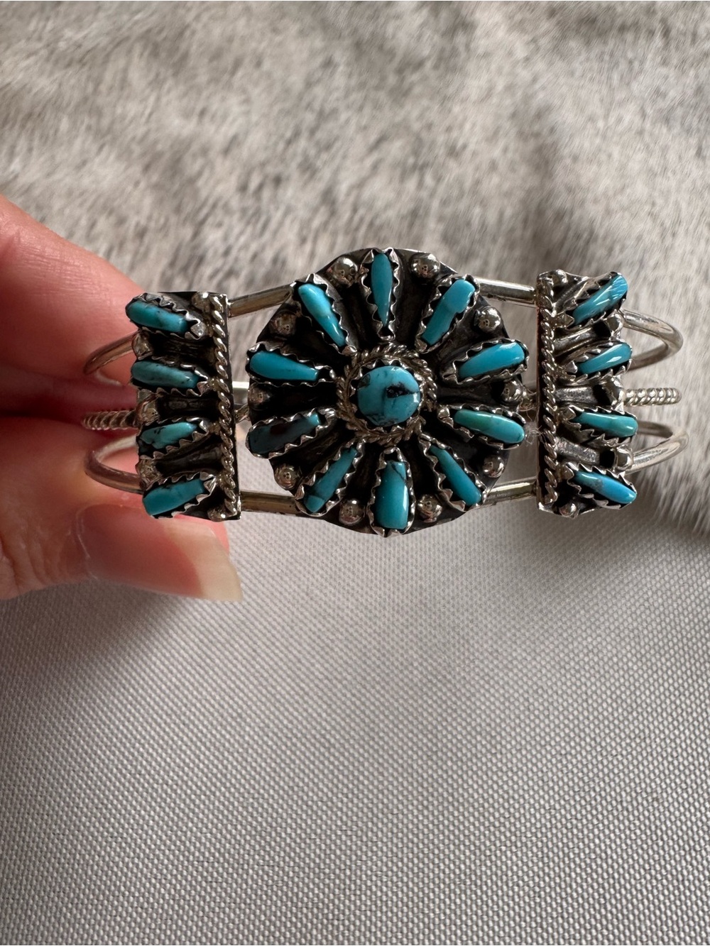 Zuni Turquoise Needlepoint Bracelet
